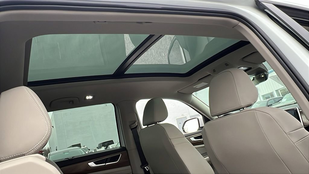 New 2026 Volkswagen Atlas SE image 16