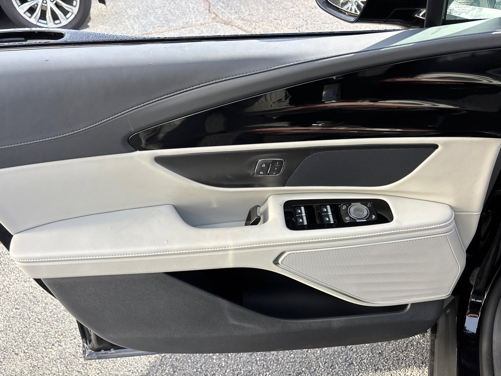 New 2026 Lincoln Nautilus Premier image 11