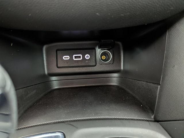 Used 2024 Chevrolet Equinox LT w/ LPO, Floor Liner Package FWD image 10