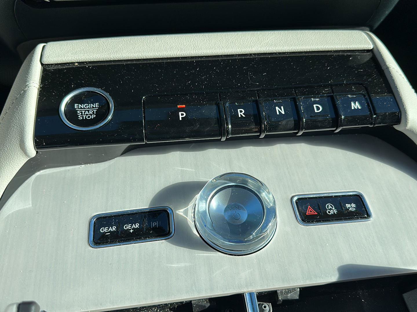 Used 2025 Lincoln Navigator Reserve AWD/4WD image 21