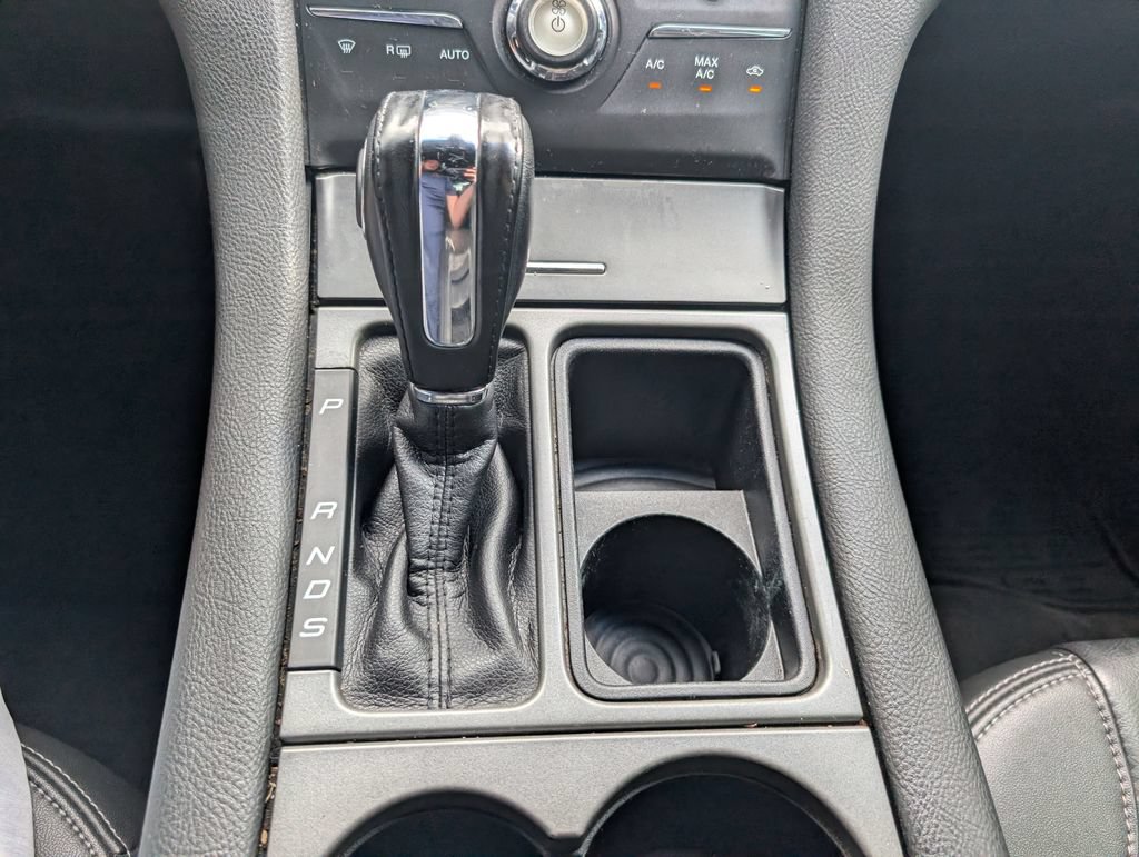 Used 2019 Ford Taurus SEL w/ Equipment Group 201A FWD image 21