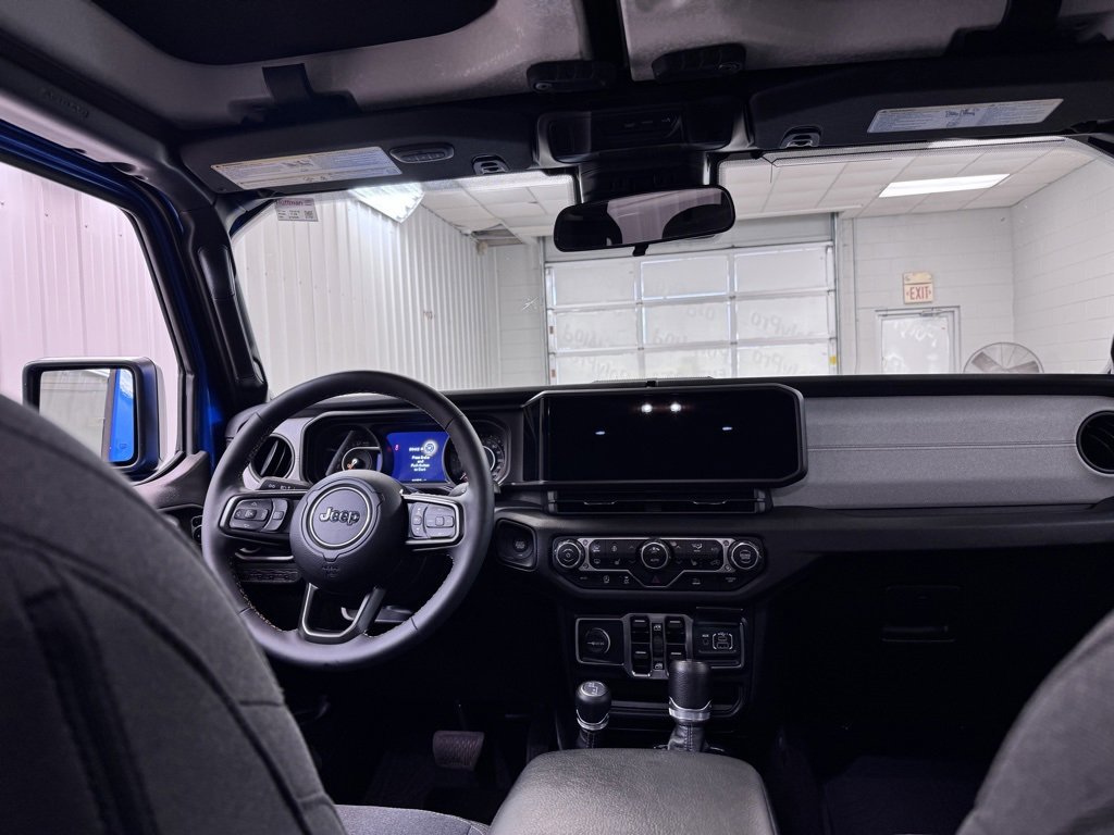 Used 2024 Jeep Gladiator Sport image 20