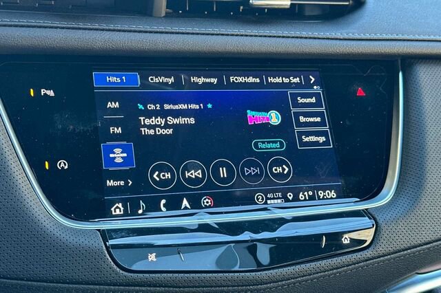 New 2025 Cadillac XT5 Premium Luxury w/ LPO, Floor Liner Package image 17