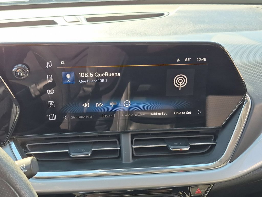 Used 2025 Chevrolet Trax LT FWD image 13