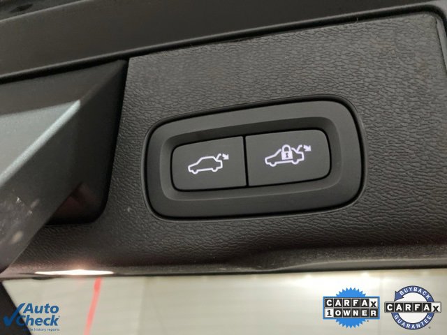 Used 2025 Volvo XC60 B5 Plus image 8