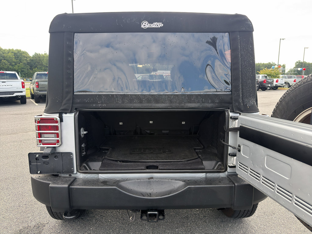 Used 2012 Jeep Wrangler Unlimited Sport AWD/4WD image 9