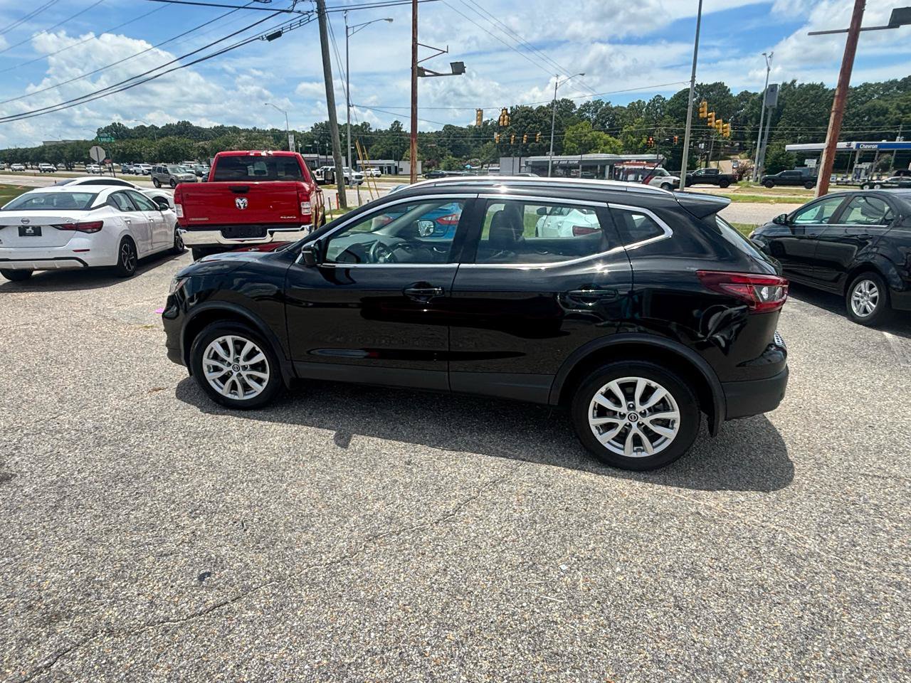 Used 2022 Nissan Rogue Sport SV w/ Technology Package AWD/4WD image 16