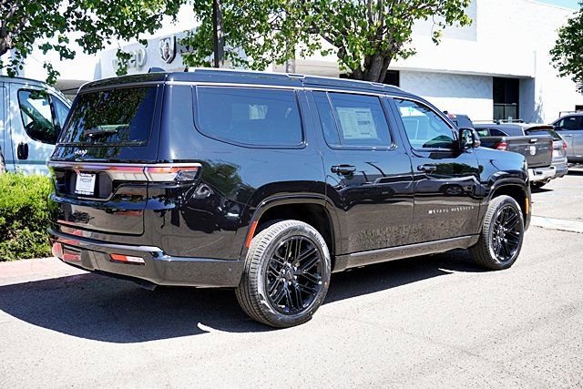 New 2026 Jeep Grand Wagoneer Limited AWD/4WD image 9