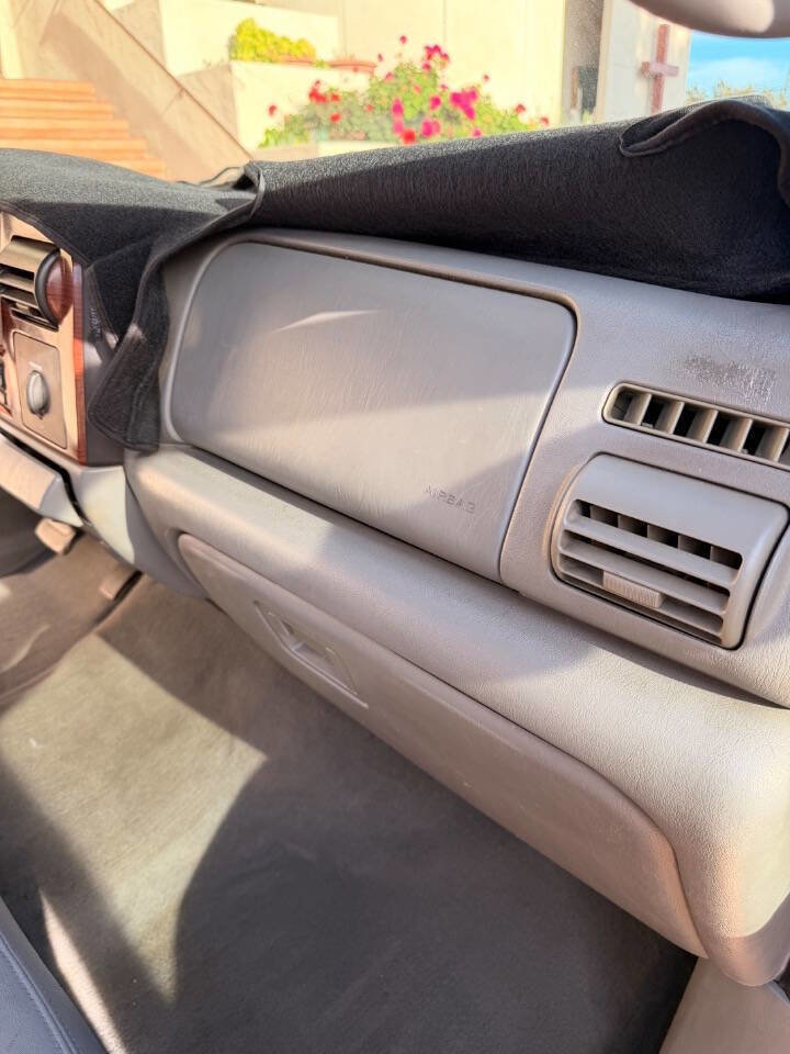 Used 2005 Ford F250 XLT image 26