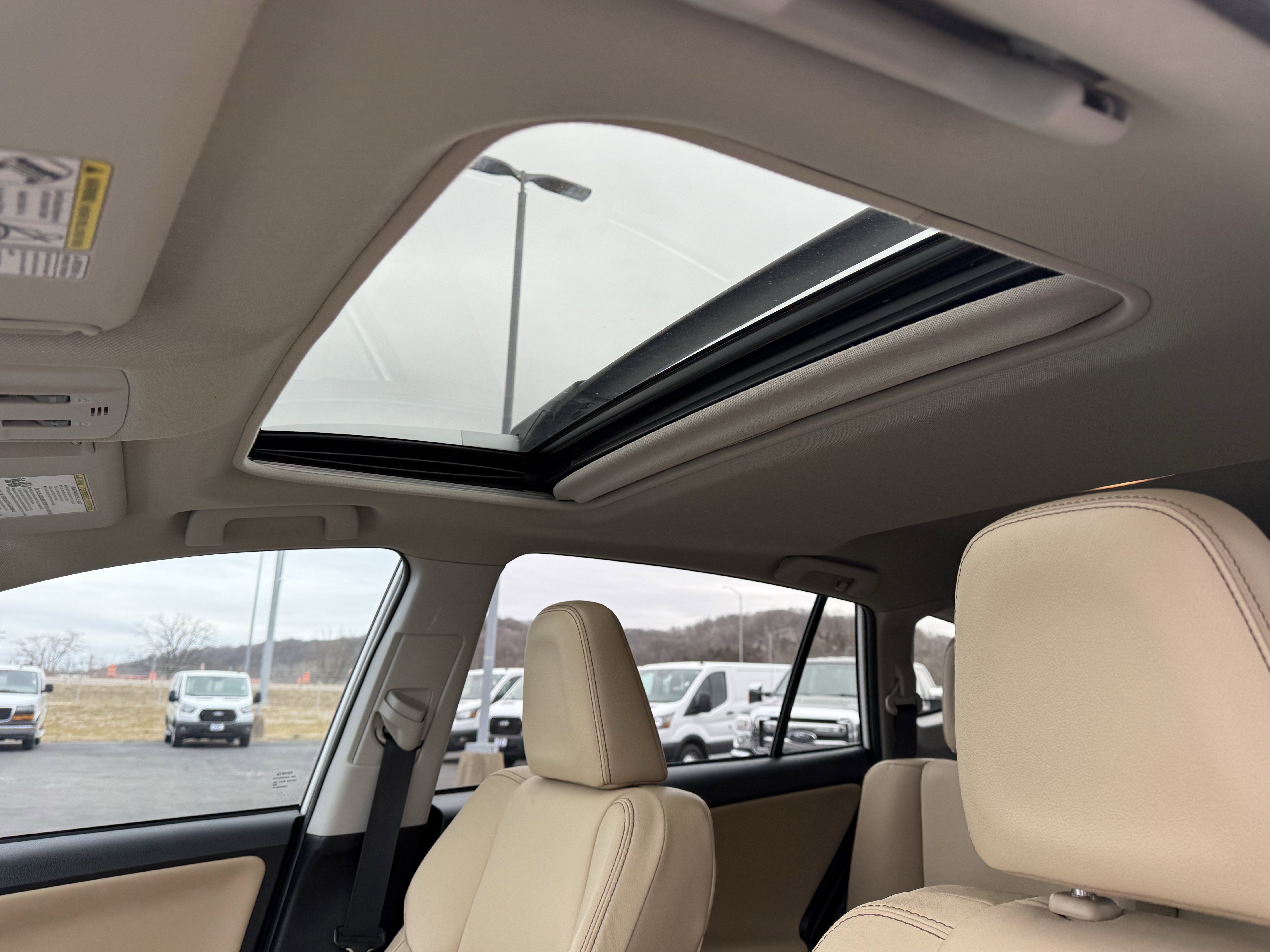 Used 2014 Toyota RAV4 Limited w/ Technology Package image 14