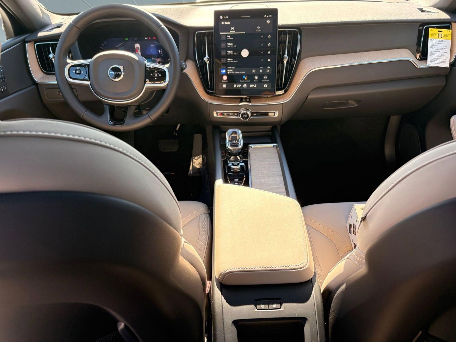 New 2026 Volvo XC60 B5 Plus w/ Climate Package image 16