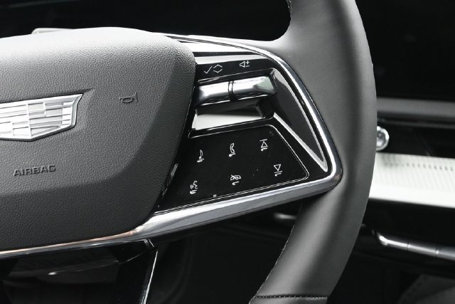 New 2026 Cadillac Optiq Sport 1 w/ LPO, Floor Liner Package AWD/4WD image 27
