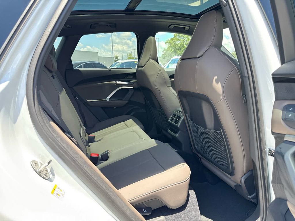 New 2025 Audi Q5 Premium Plus image 18