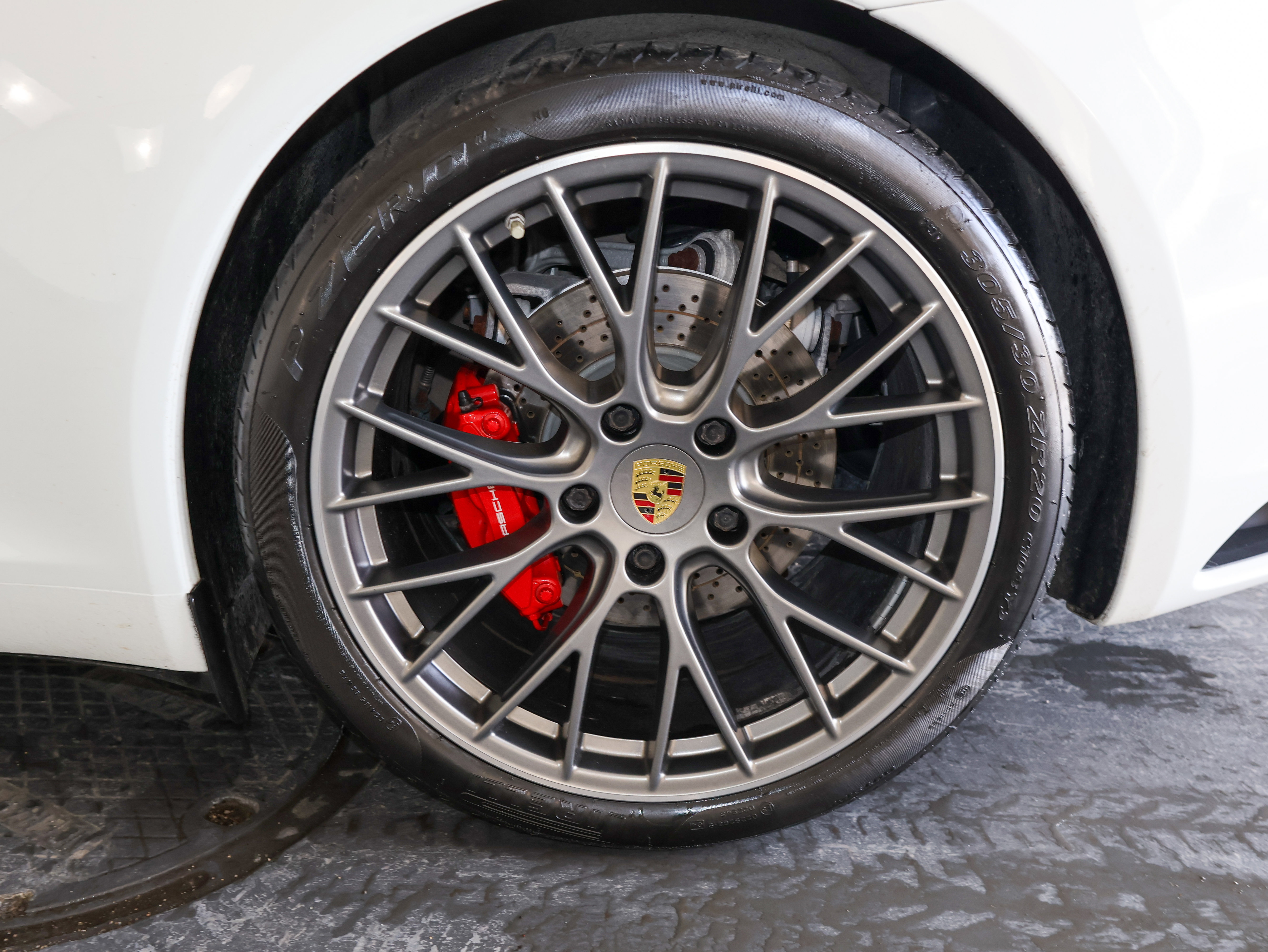 Used 2017 Porsche 911 Carrera S image 34