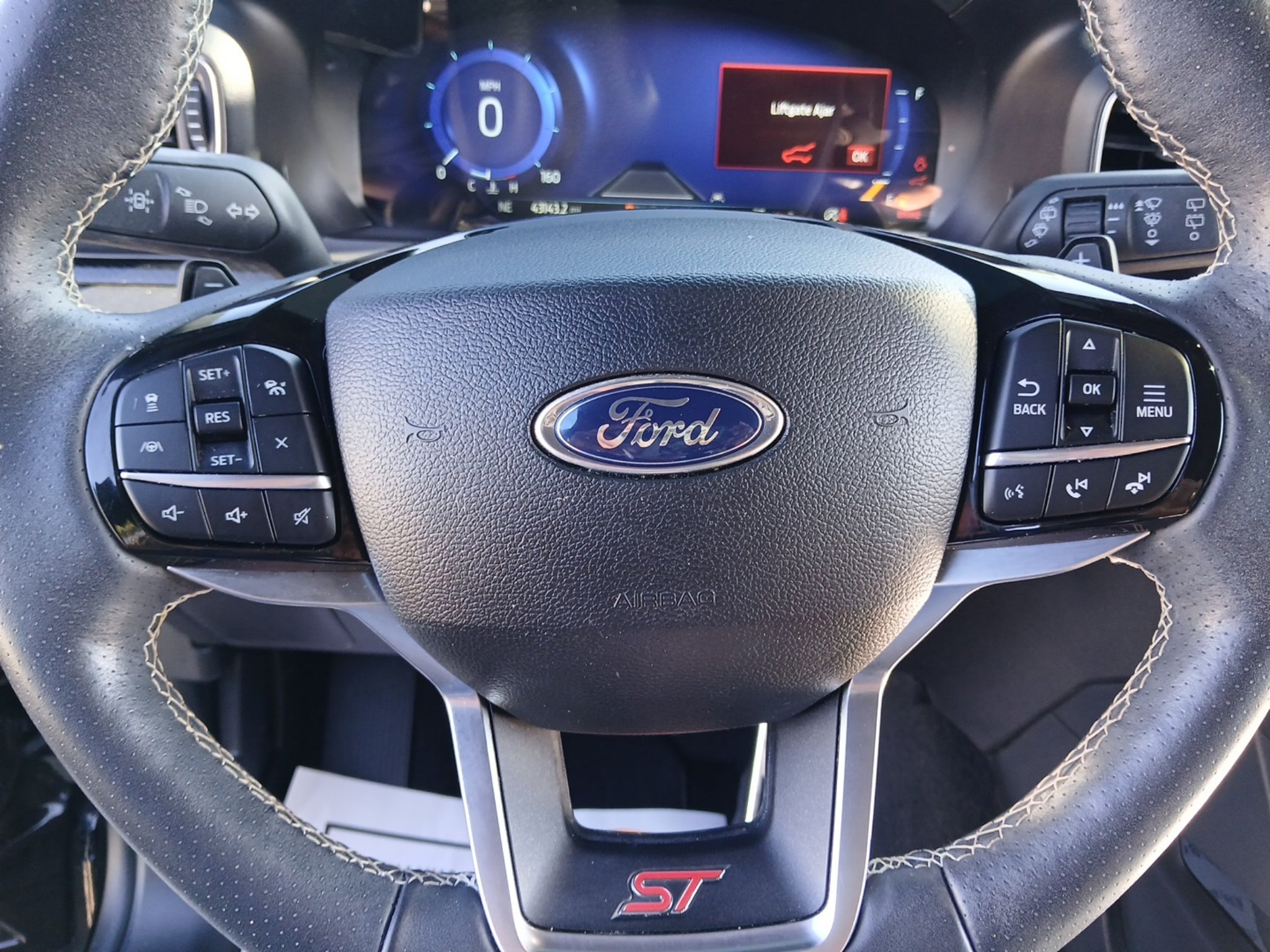 Used 2023 Ford Explorer ST w/ Equipment Group 401A AWD/4WD image 13