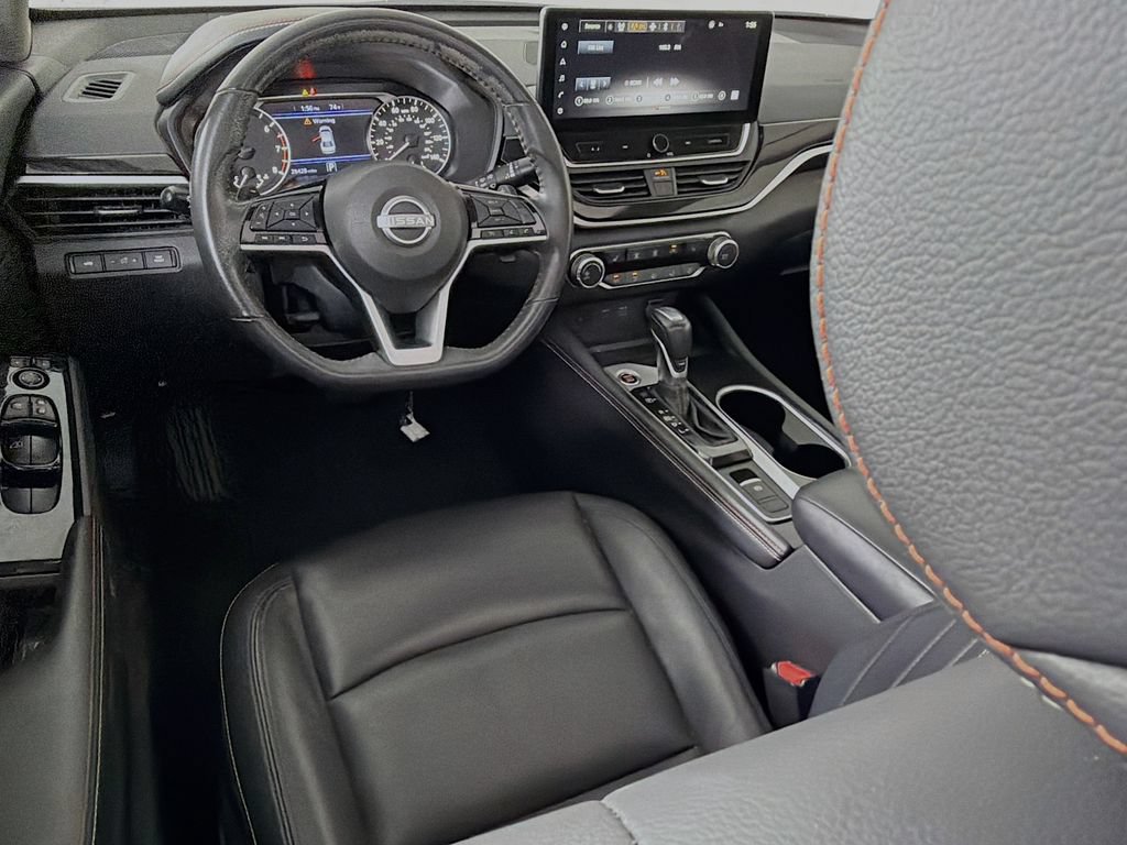 Used 2024 Nissan Altima 2.5 SR w/ SR Premium Package AWD/4WD image 27