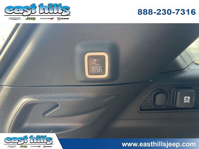 Certified 2024 Jeep Grand Cherokee Limited image 12