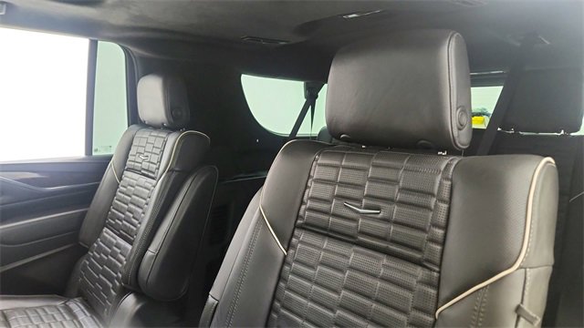 Used 2023 Cadillac Escalade ESV Sport Platinum w/ LPO, ONYX Package image 35