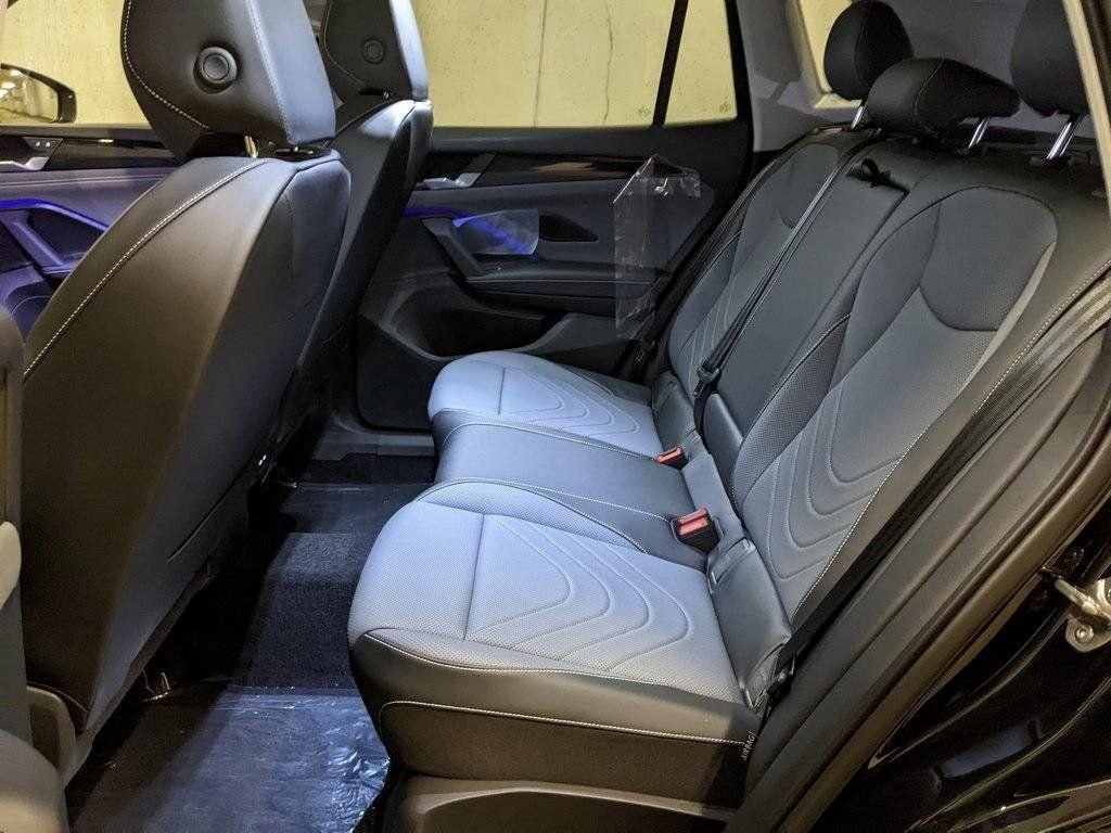 New 2026 Volkswagen Tiguan SE AWD/4WD image 23
