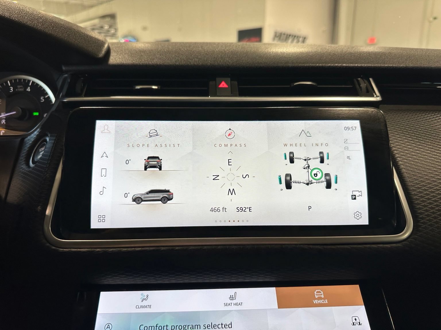 Used 2022 Land Rover Range Rover Velar R-Dynamic S AWD/4WD image 29