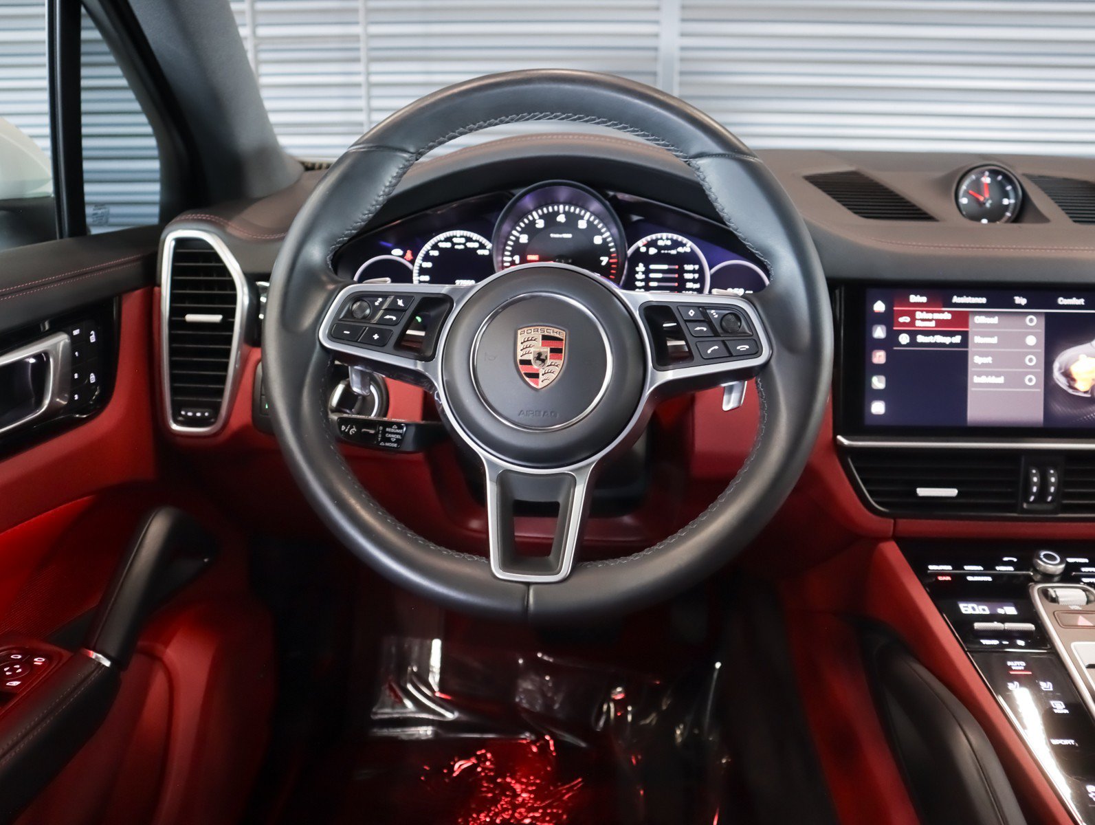 Certified 2023 Porsche Cayenne Platinum Edition AWD/4WD image 15