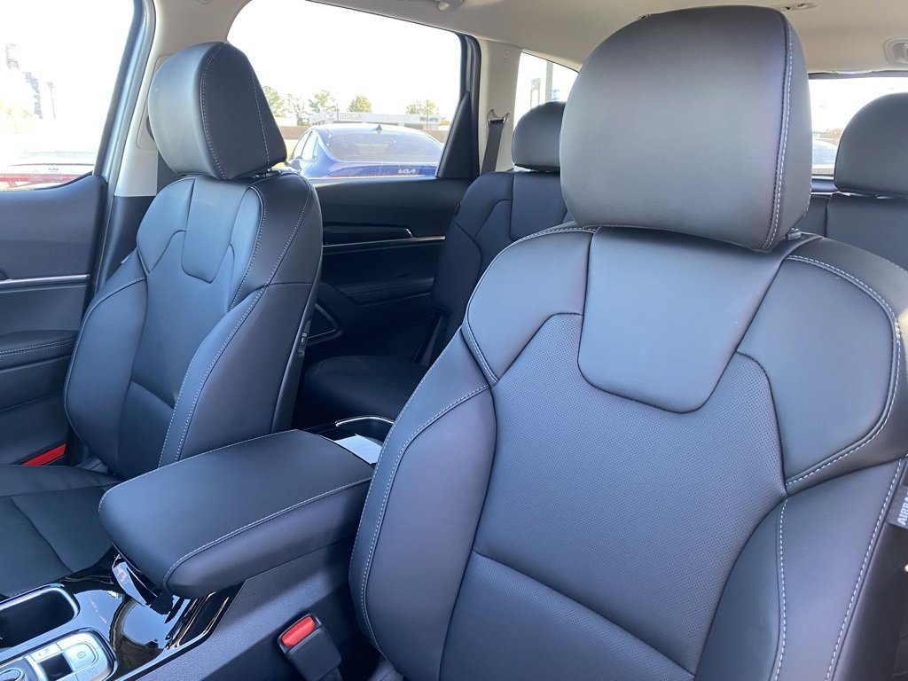 New 2025 Kia Telluride S image 11