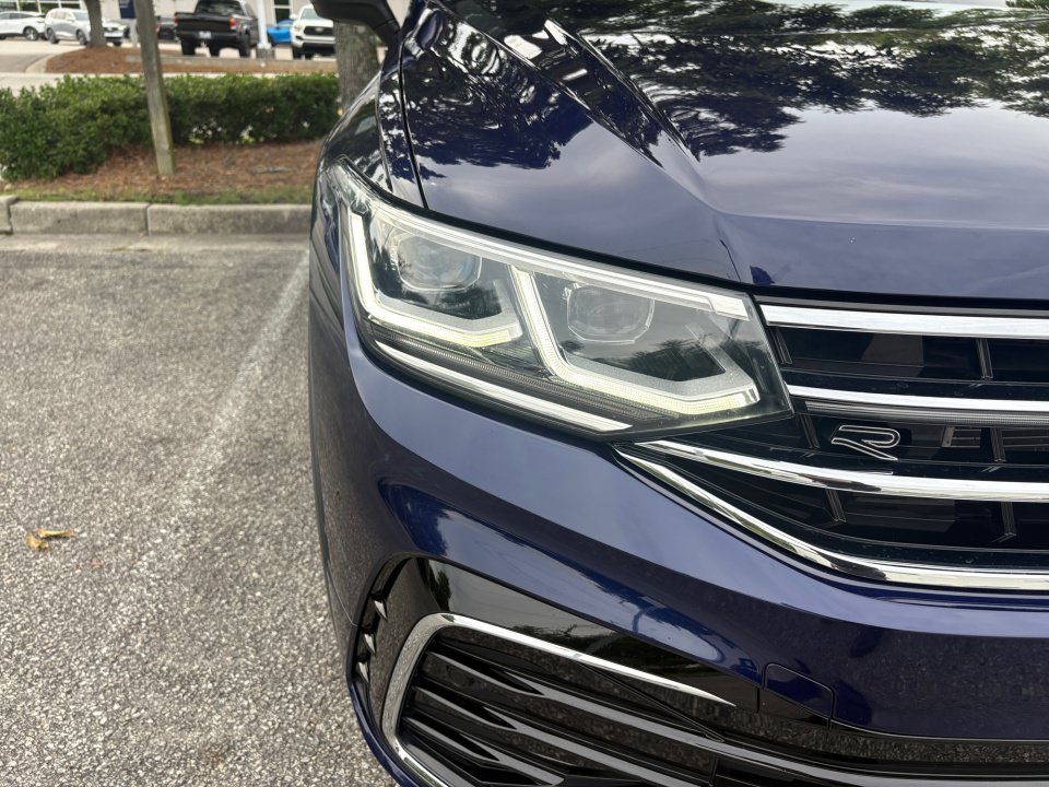 Certified 2022 Volkswagen Tiguan SEL R-Line AWD/4WD image 24