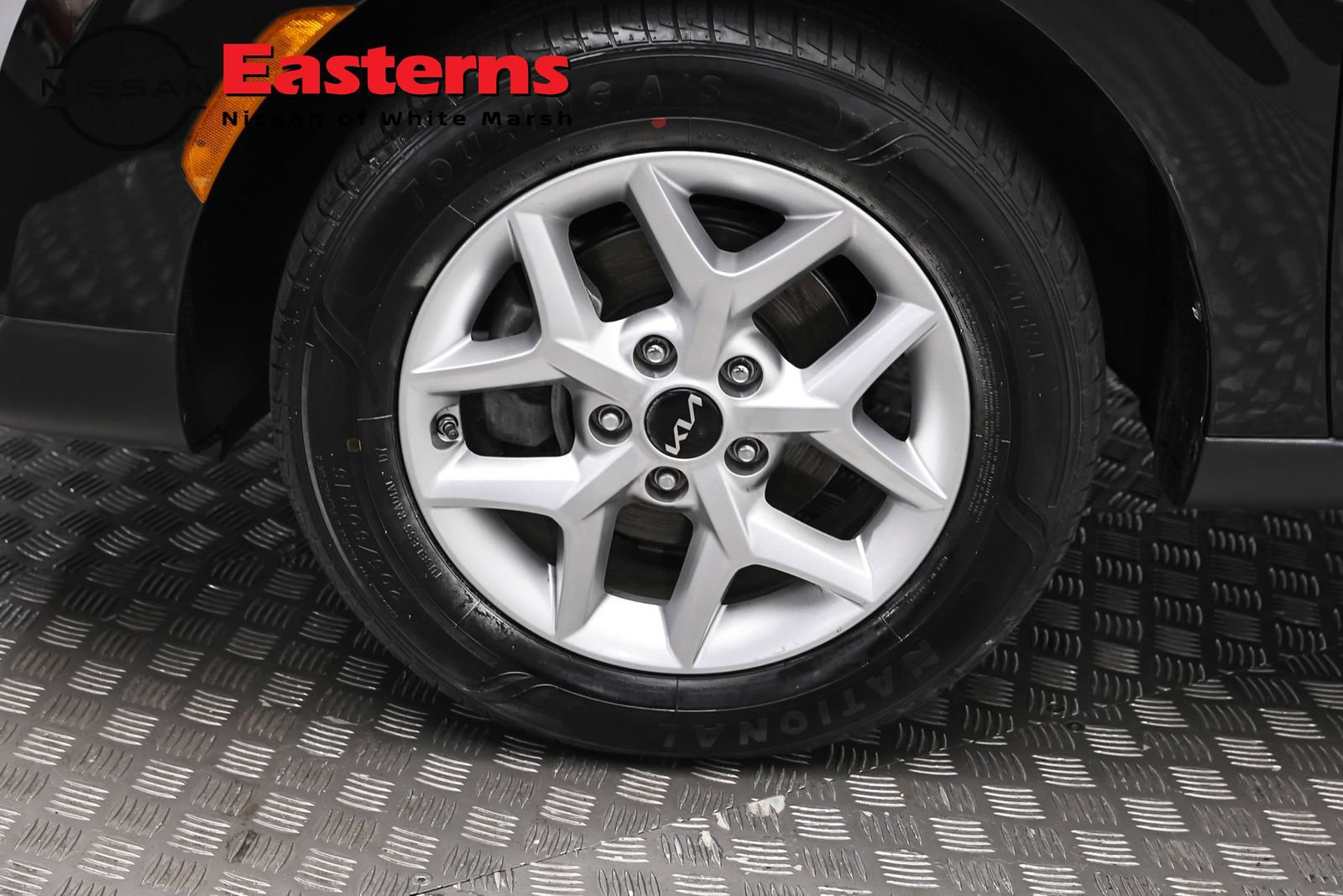 Used 2025 Kia Soul LX w/ LX Technology Package FWD image 31