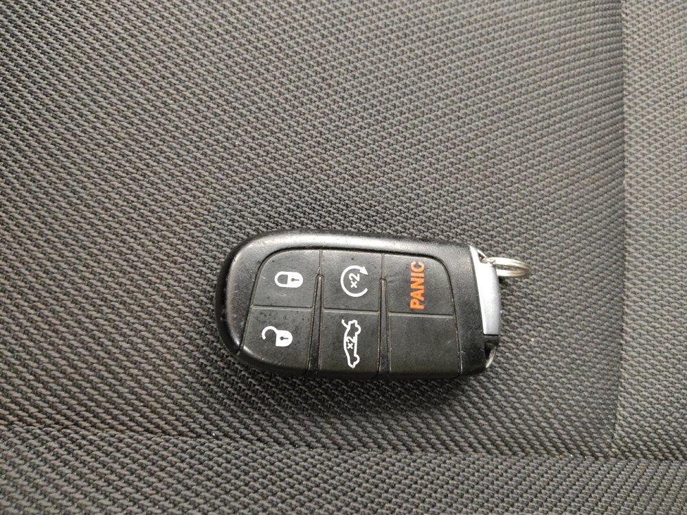 Used 2017 Dodge Charger SXT image 32