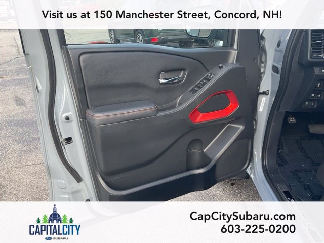 Used 2023 Nissan Frontier PRO-4X w/ Technology Package AWD/4WD image 10