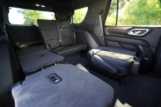 Used 2024 Chevrolet Tahoe High Country AWD/4WD image 32