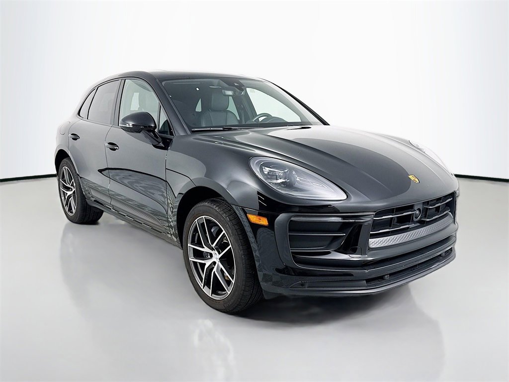 Used 2024 Porsche Macan image 7