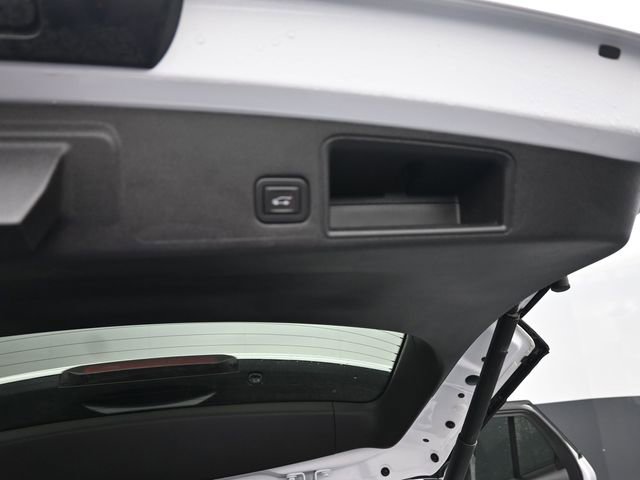 Used 2024 GMC Terrain SLT image 7