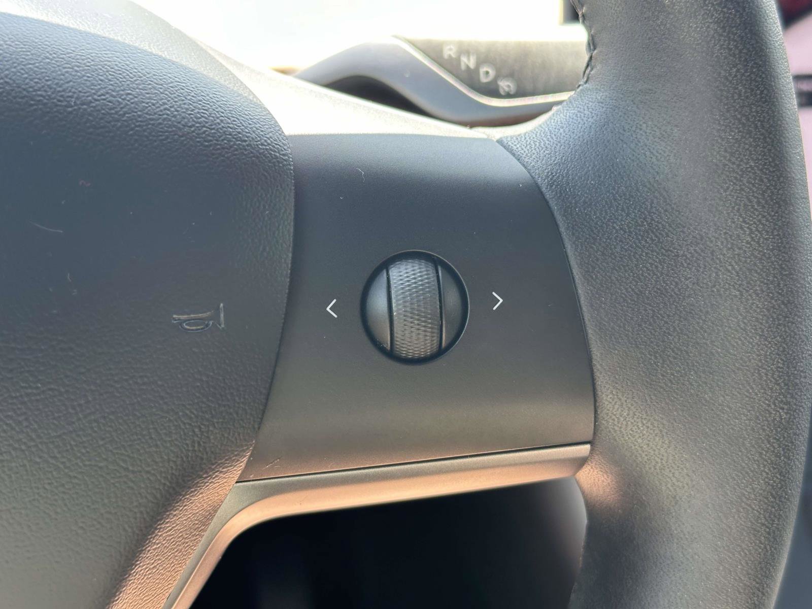 Used 2020 Tesla Model Y Long Range AWD/4WD image 24