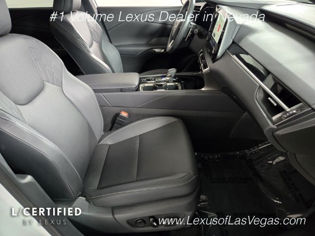 Used 2025 Lexus RX 350 FWD w/ Accessory Package image 22