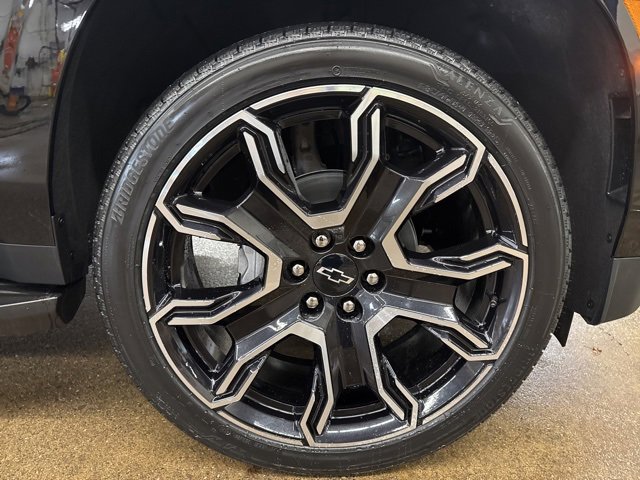 New 2026 Chevrolet Suburban RST w/ RST Capability Package image 9