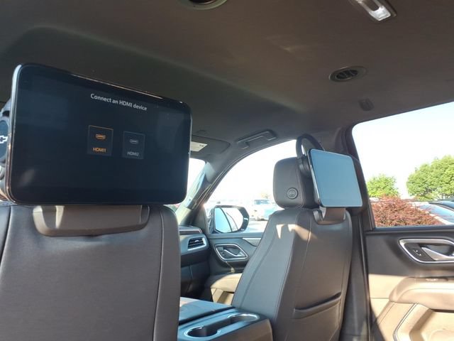 Certified 2023 Chevrolet Suburban RST w/ Luxury Package AWD/4WD image 15