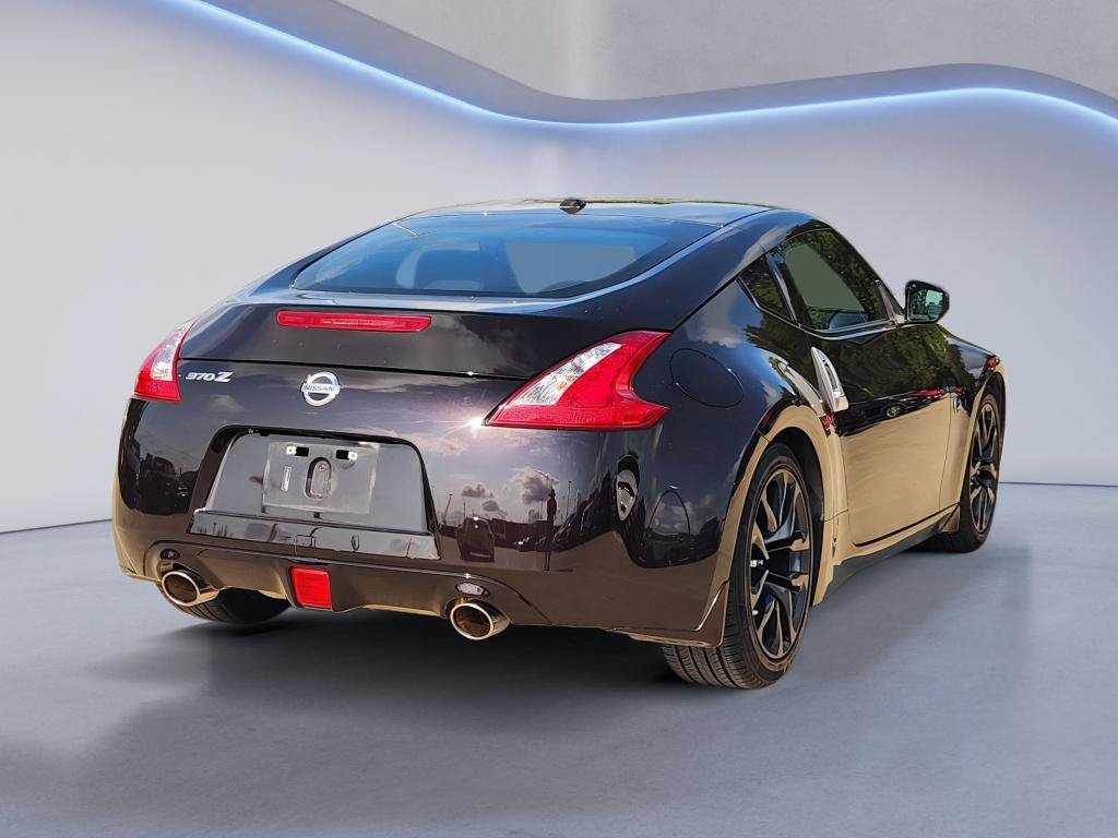Used 2016 Nissan 370Z Touring RWD image 8