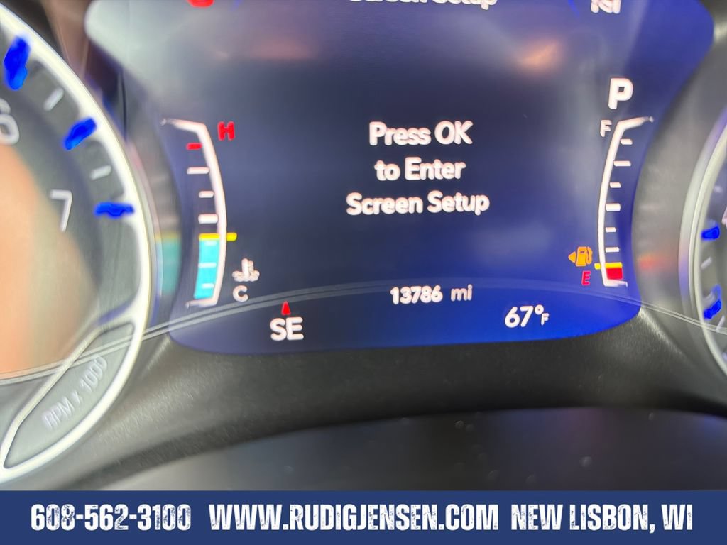 Used 2025 Chrysler Pacifica Select FWD image 16