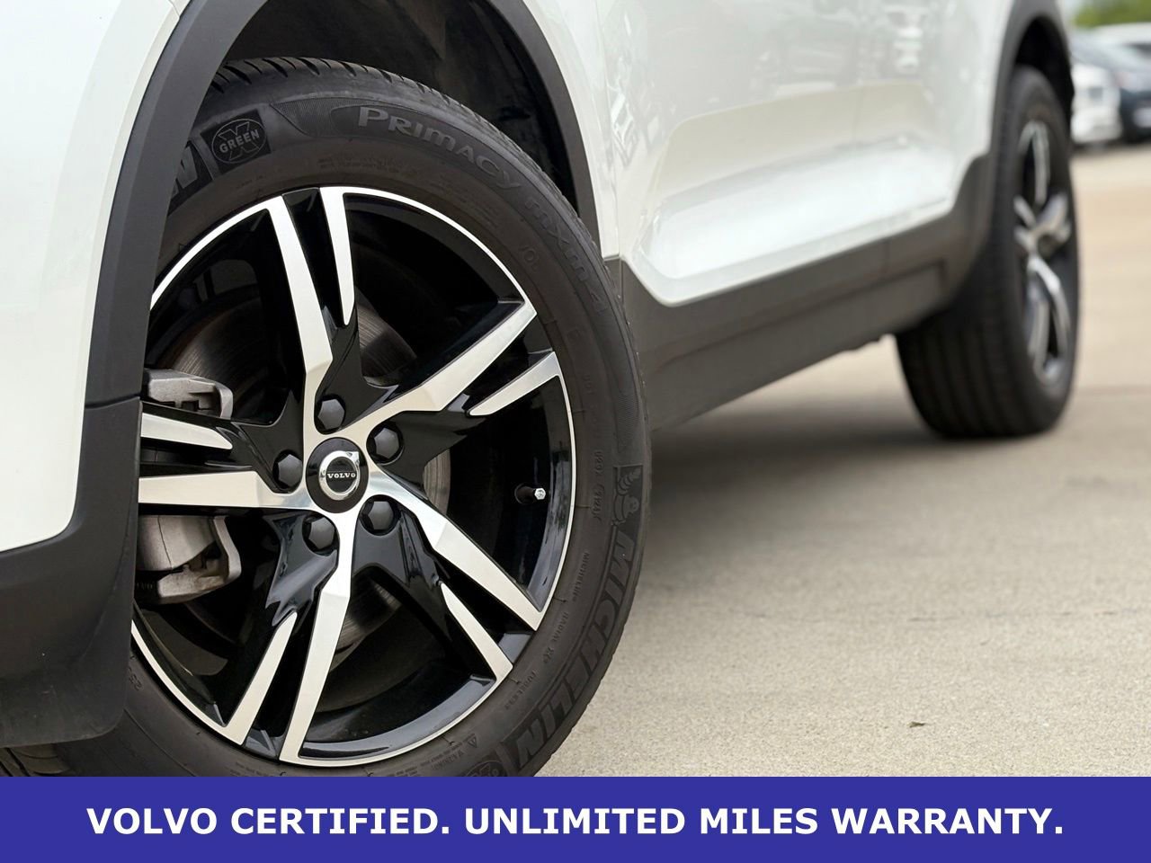 Certified 2025 Volvo XC40 B5 Core AWD/4WD image 11