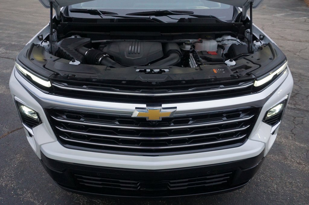 Certified 2025 Chevrolet Traverse High Country image 36