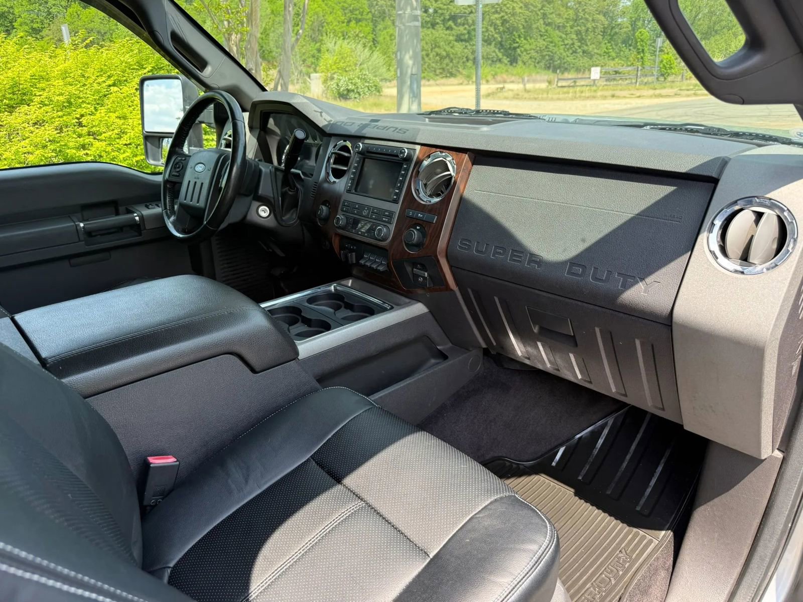Used 2011 Ford F250 Lariat w/ Lariat Ultimate Pkg AWD/4WD image 18