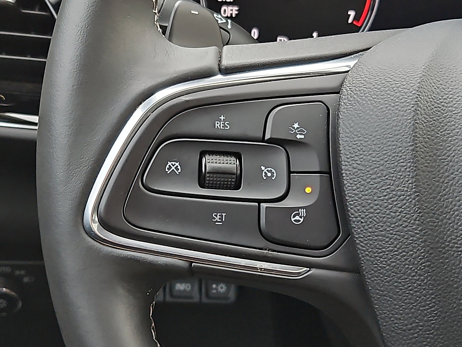 Certified 2023 Buick Envision Avenir image 22