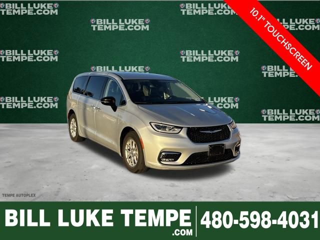 Used 2024 Chrysler Pacifica Touring-L