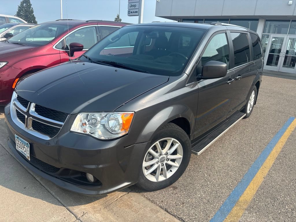 Used 2018 Dodge Grand Caravan SXT FWD image 4