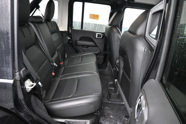 Used 2023 Jeep Wrangler Unlimited Sahara w/ Cold Weather Group AWD/4WD image 8