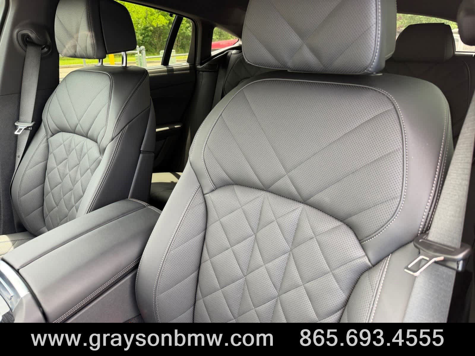 Used 2026 BMW X6 M60i w/ Executive Package AWD/4WD image 13
