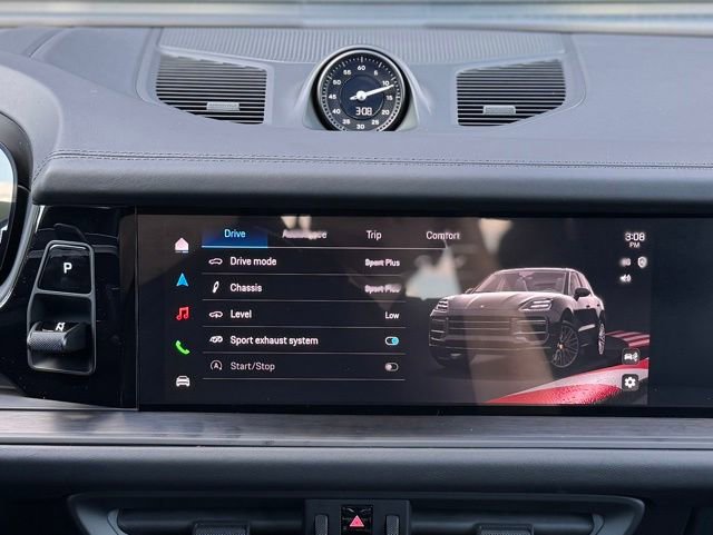 New 2026 Porsche Cayenne GTS AWD/4WD image 30