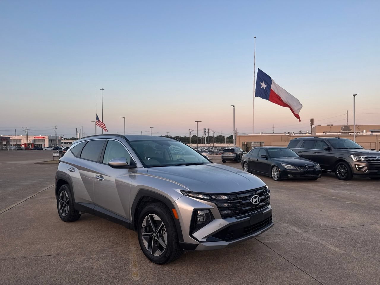 Used 2025 Hyundai Tucson SEL AWD/4WD image 1