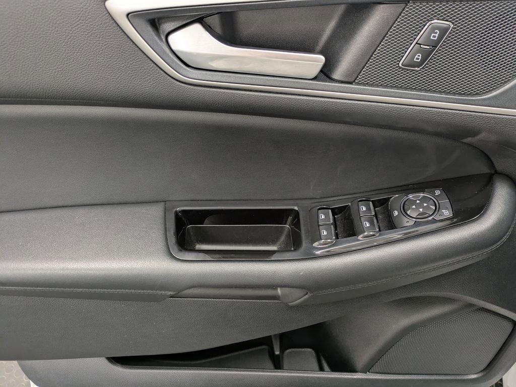 Used 2020 Ford Edge SEL w/ Convenience Package image 10